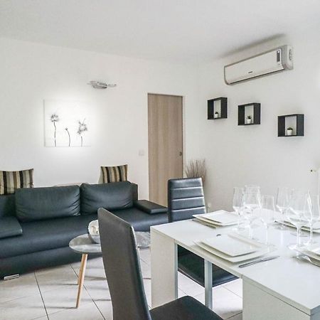 Les Mimosas Apartment โรกบรูน-กัป-มาร์แต็ง ภายนอก รูปภาพ
