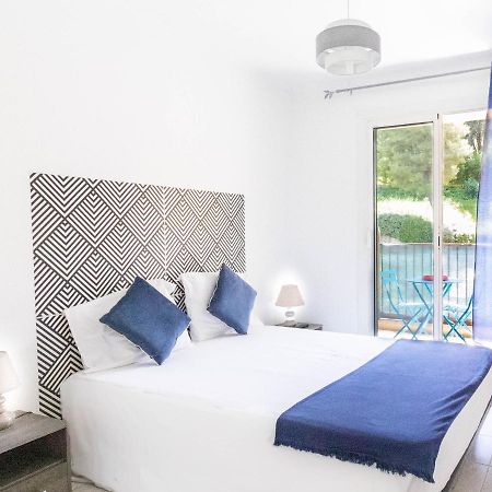 Les Mimosas Apartment โรกบรูน-กัป-มาร์แต็ง ภายนอก รูปภาพ