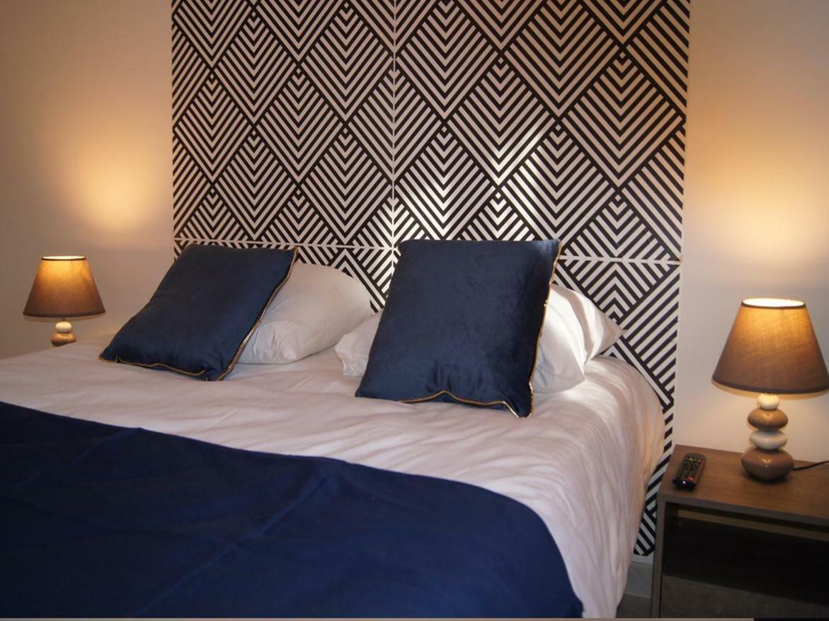 Les Mimosas Apartment โรกบรูน-กัป-มาร์แต็ง ภายนอก รูปภาพ