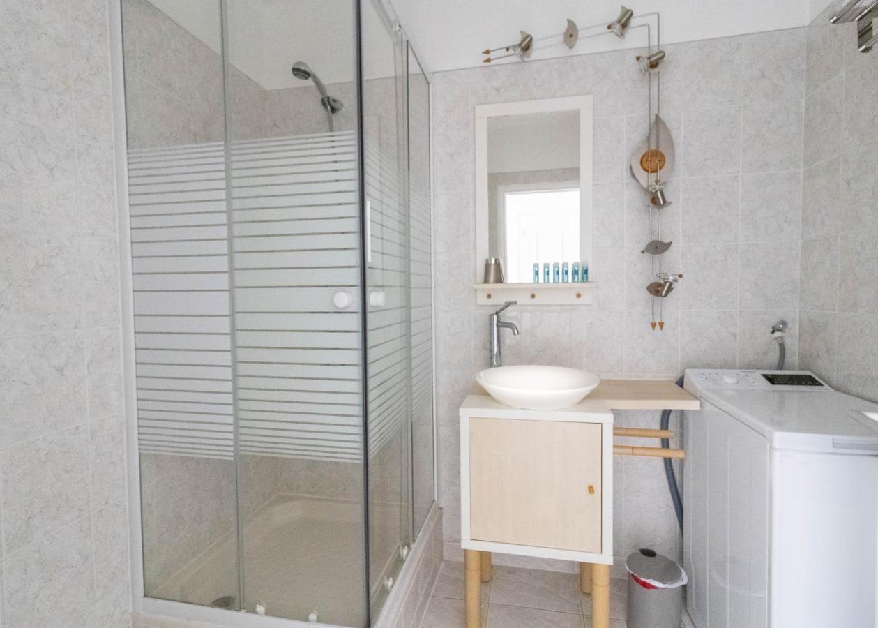 Les Mimosas Apartment โรกบรูน-กัป-มาร์แต็ง ภายนอก รูปภาพ