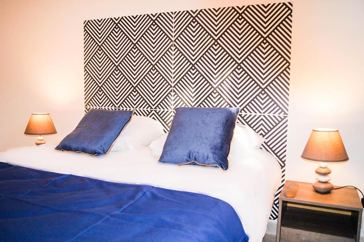 Les Mimosas Apartment โรกบรูน-กัป-มาร์แต็ง ภายนอก รูปภาพ